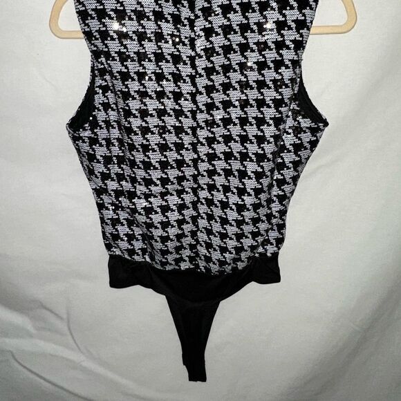 Black and white Sequence houndstooth bodysuit - Picture 8 of 13